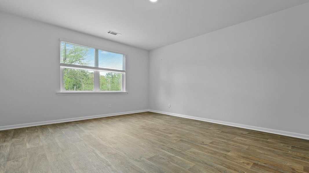 Spacious, unfurnished interior of a new home in Lakeview at Kitfield, Moncks Corner (Image 17).