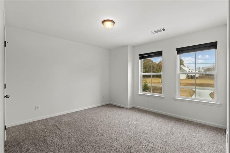 Spacious, unfurnished interior of a new home in , Auburn (Image 35).