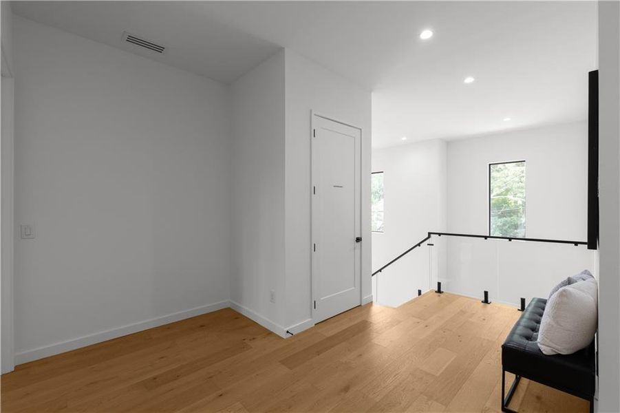 Spacious, unfurnished interior of a new home in , Atlanta (Image 90). Spacious, unfurnished interior of a new home in , Atlanta (Image 90).