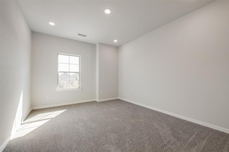 Spacious, unfurnished interior of a new home in Arbors at Legacy Hills, Celina (Image 16).