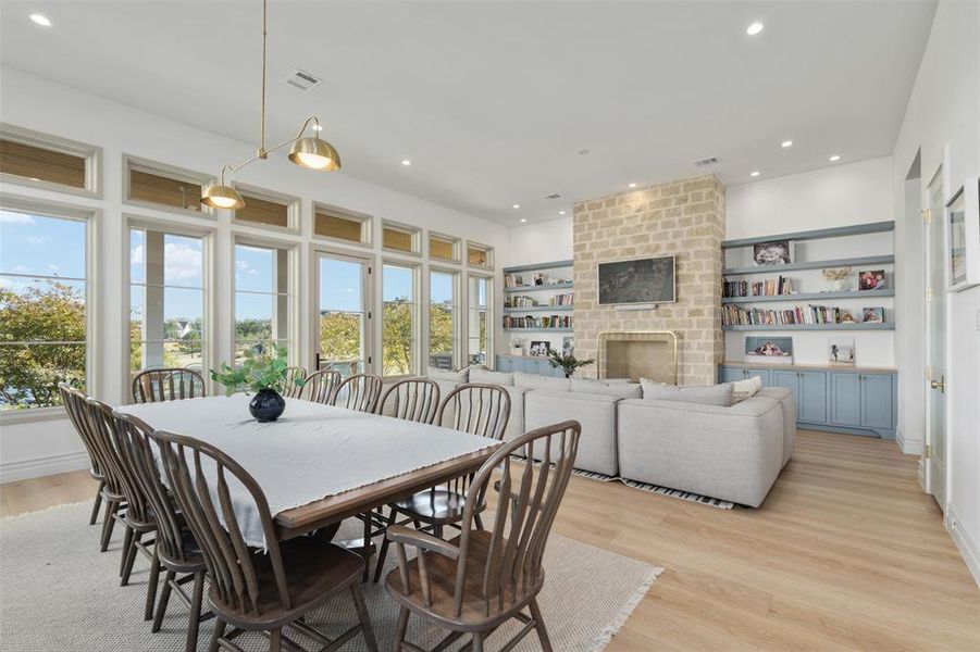 Furnished interior view inside a new home in , Malakoff (Image 5).