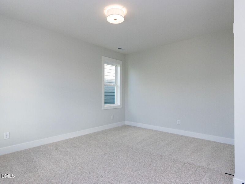 031-1280x960-bedroom