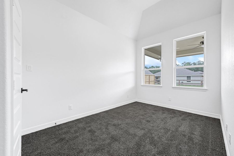 Spacious, unfurnished interior of a new home in , Anahuac (Image 13).