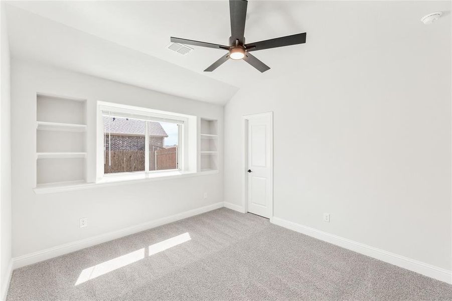 Spacious, unfurnished interior of a new home in Sunrise at Garden Valley, Waxahachie (Image 29).