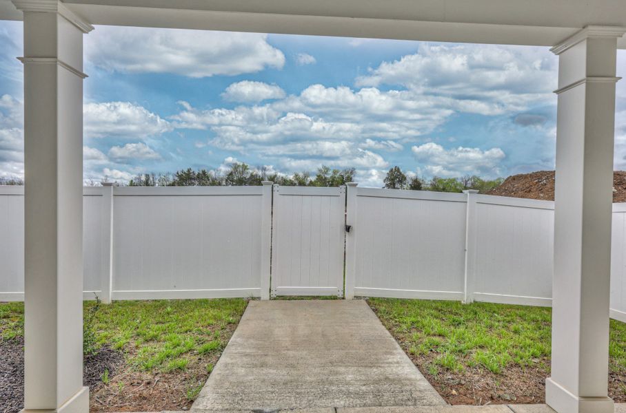 Exterior details and patio area of a home in Jackson Towne, Murfreesboro (Image 16).