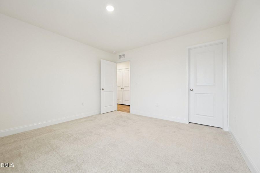 31-web-or-mls-Willow Cameron Wy-S0502-03