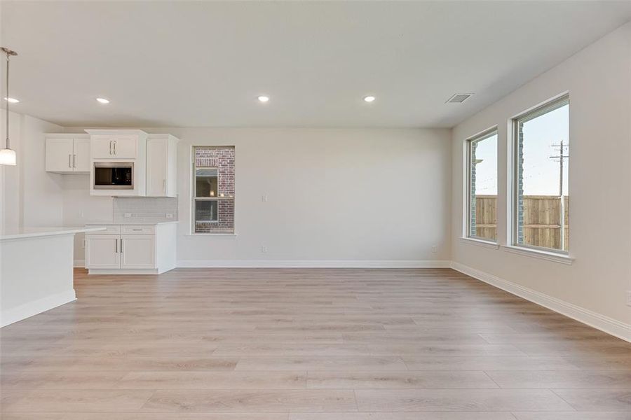 Spacious, unfurnished interior of a new home in Arbors at Legacy Hills, Celina (Image 22). Spacious, unfurnished interior of a new home in Arbors at Legacy Hills, Celina (Image 22).