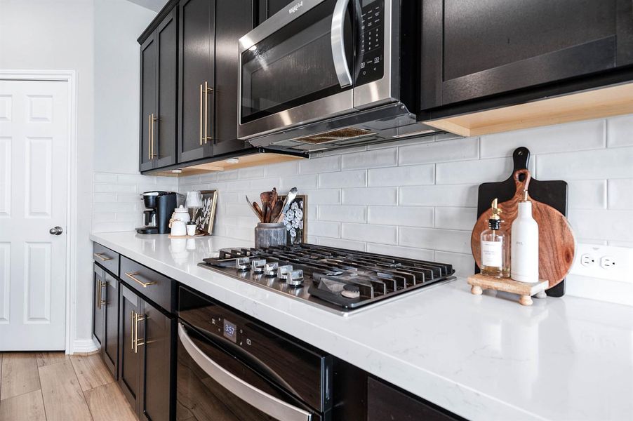 Furnished interior view inside a new home in Sunterra 60ft, Katy (Image 7). Furnished interior view inside a new home in Sunterra 60ft, Katy (Image 7).