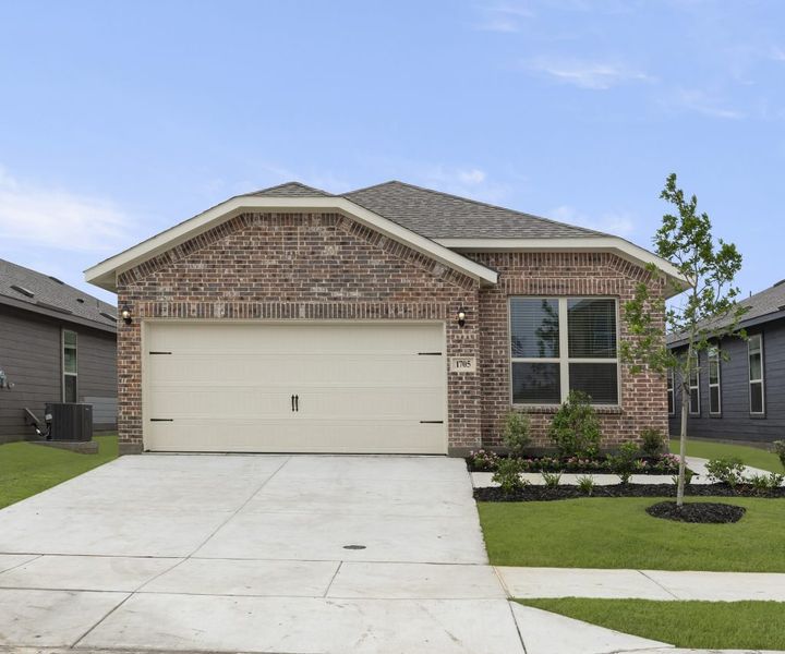 Representative exterior photo of a completed home built from the Hickory by Impression Homes in Creekside Ranch, Blue Ridge, TX (Image 1).