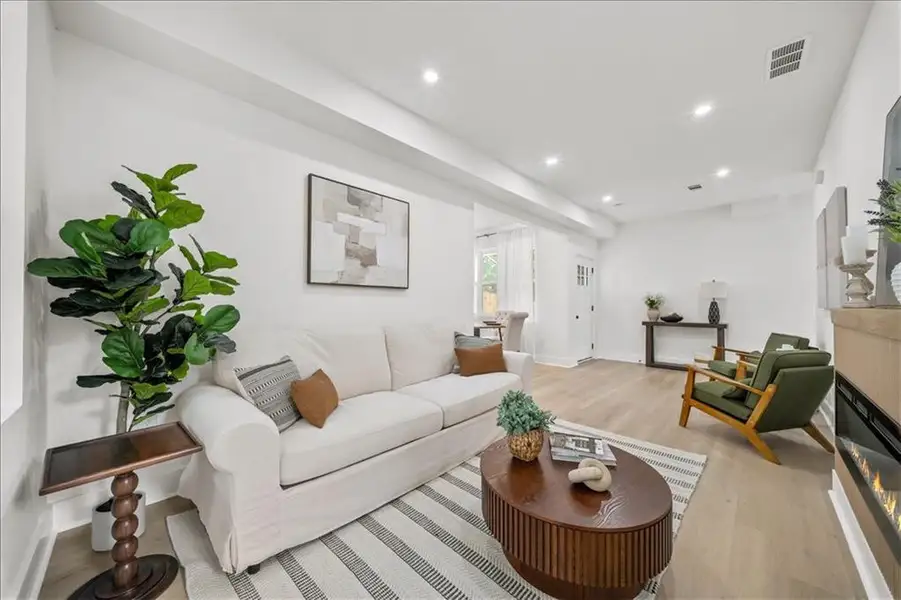 Furnished interior view inside a new home in , Atlanta (Image 12).