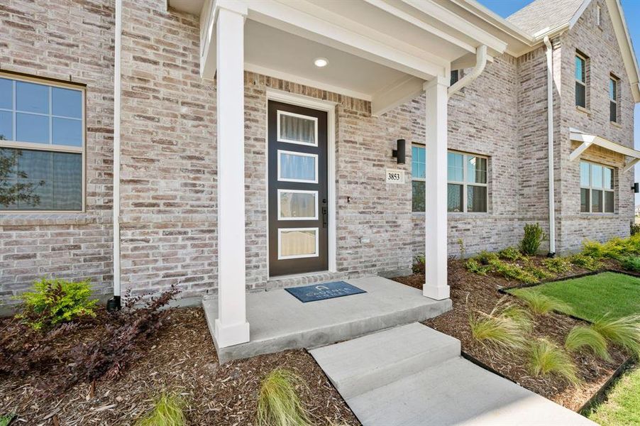 Welcome into your beautiful, new lock & leave home! Welcome into your beautiful, new lock & leave home!