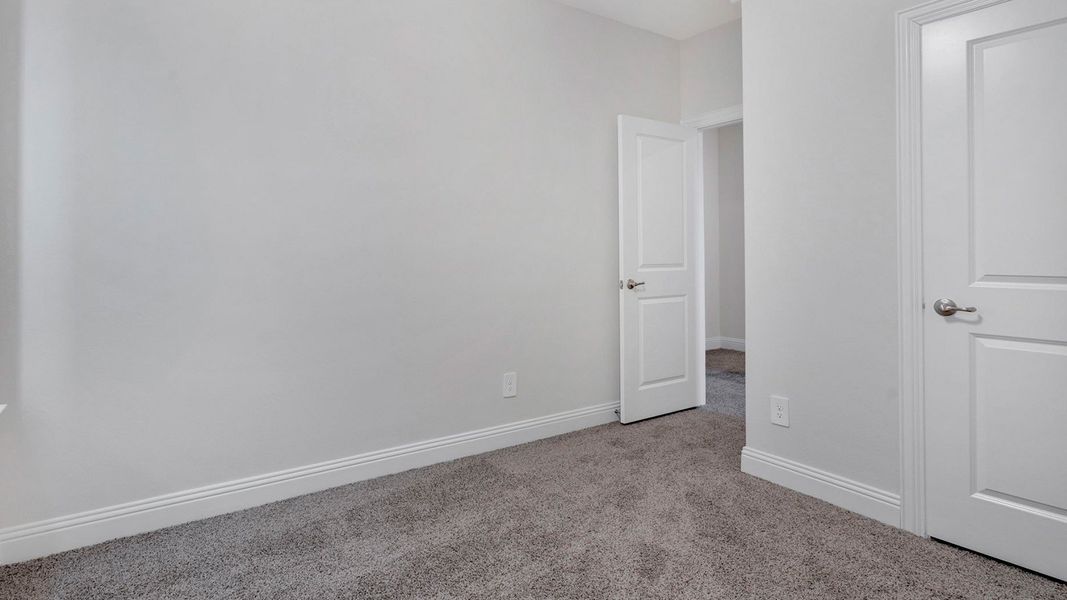 Spacious, unfurnished interior of a new home in Mustang Square, Plano (Image 18).
