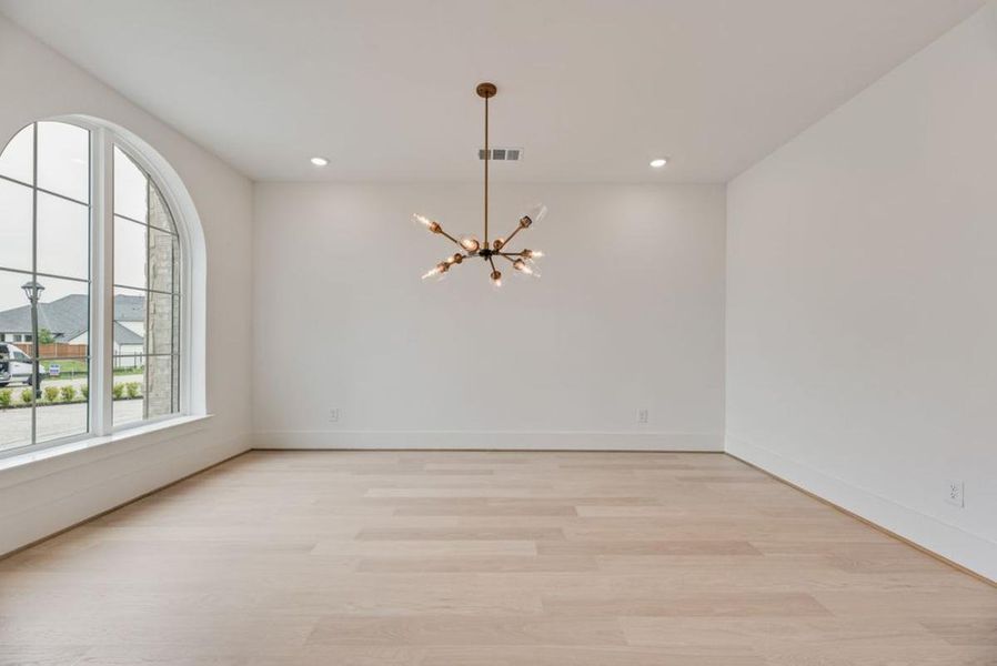 Spacious, unfurnished interior of a new home in Park Place, Prosper (Image 22). Spacious, unfurnished interior of a new home in Park Place, Prosper (Image 22).