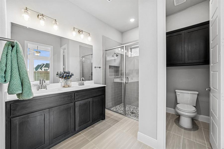 Furnished interior view inside a new home in Sandbrock Ranch, Aubrey (Image 9).