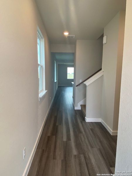 Spacious, unfurnished interior of a new home in Highland Ridge, New Braunfels (Image 15).