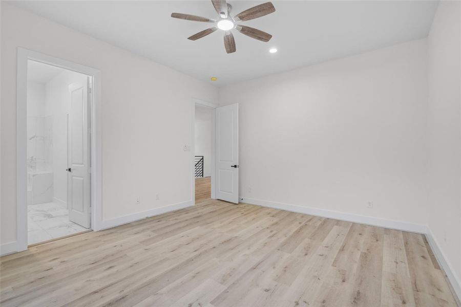 Spacious, unfurnished interior of a new home in , Houston (Image 48).