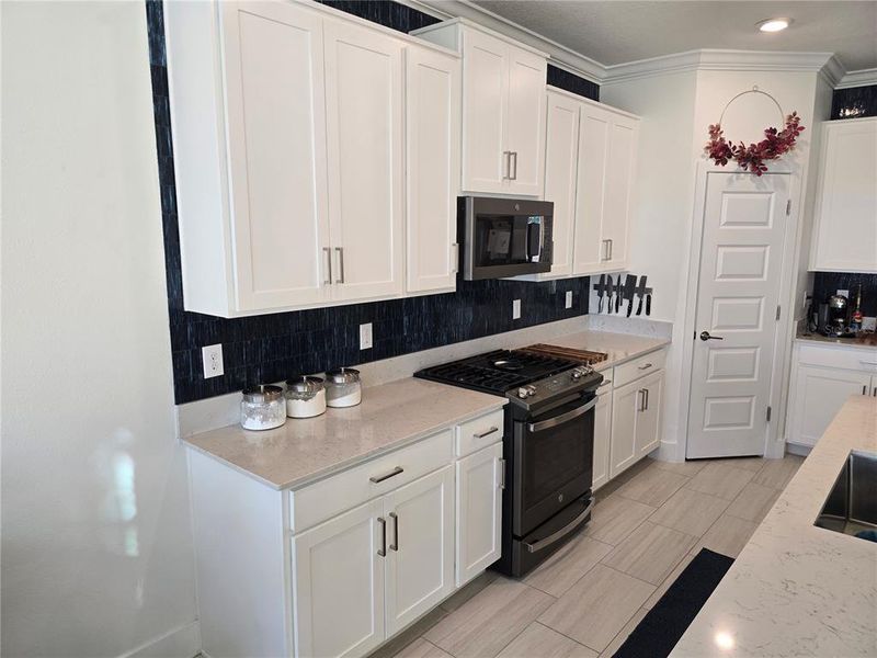Furnished interior view inside a new home in Bryant Square: The Manors, New Port Richey (Image 17).