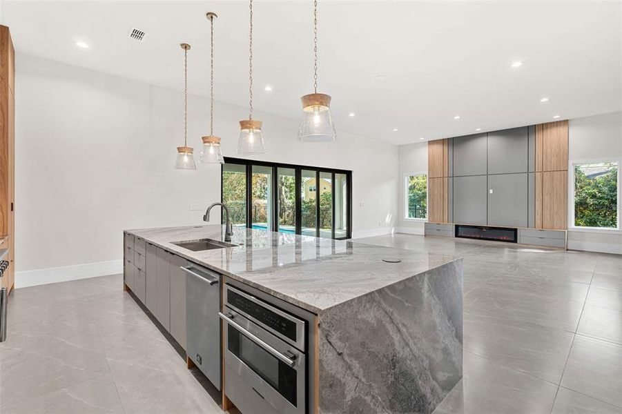 Furnished interior view inside a new home in , Winter Park (Image 15).