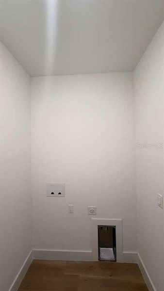 Spacious, unfurnished interior of a new home in , North Port (Image 28).