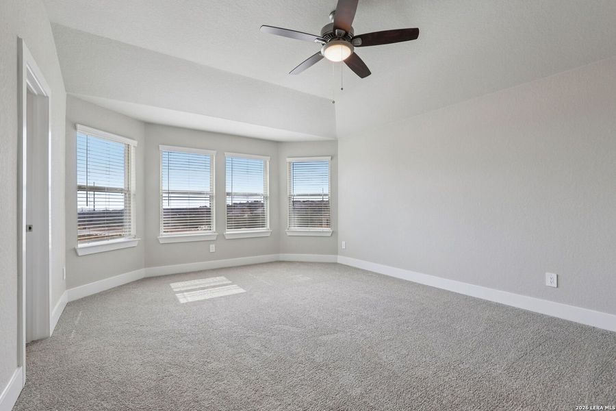 Spacious, unfurnished interior of a new home in Lark Canyon, New Braunfels (Image 42). Spacious, unfurnished interior of a new home in Lark Canyon, New Braunfels (Image 42).