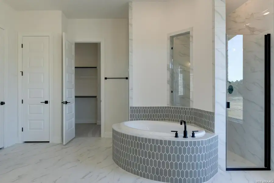 Furnished interior view inside a new home in Waldsanger, New Braunfels (Image 11).