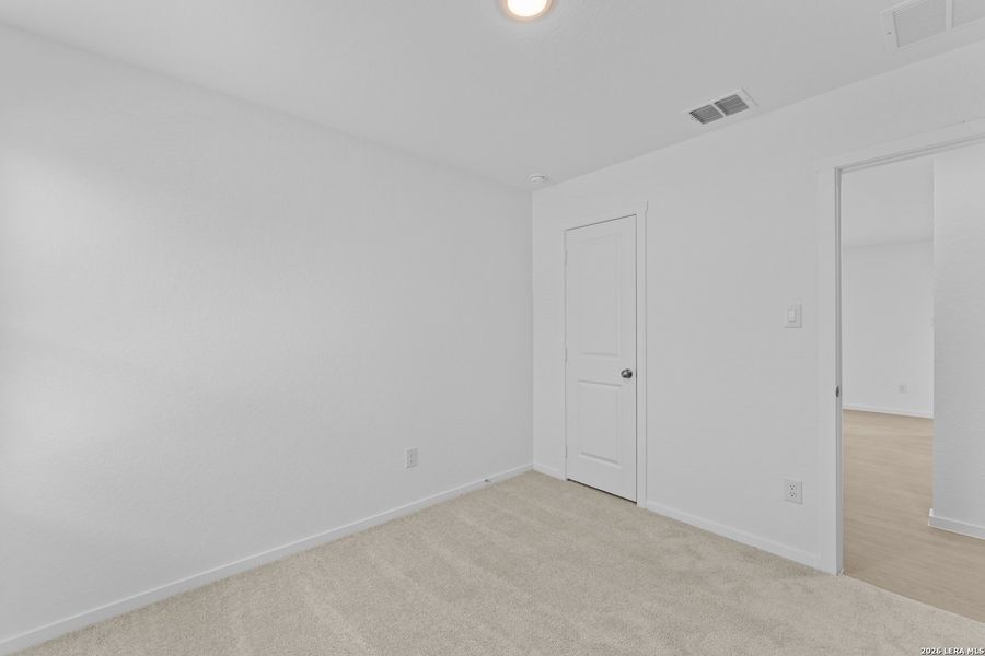 Spacious, unfurnished interior of a new home in Higdon Crossing, San Antonio (Image 14). Spacious, unfurnished interior of a new home in Higdon Crossing, San Antonio (Image 14).