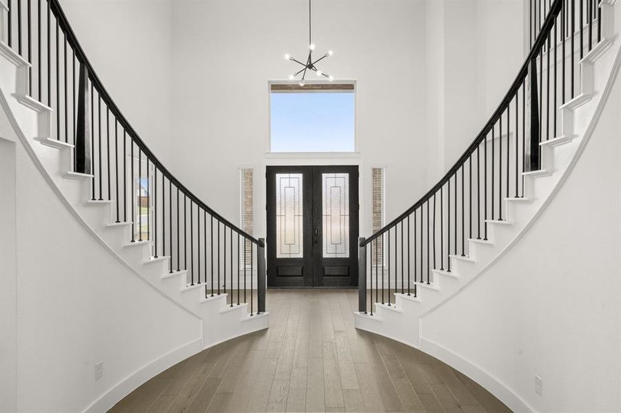 291 Cheyenne Mountain- Foyer-3