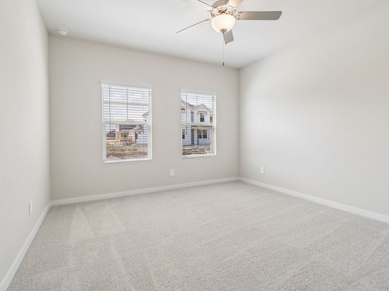 Spacious, unfurnished interior of a new home in Cibolo Hills West - Spring Series, Fort Worth (Image 14).