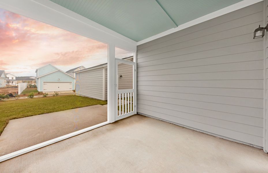 Representative exterior details of a home built from the Marigold by Pulte Homes in Heartwood, Richmond Hill (Image 3).