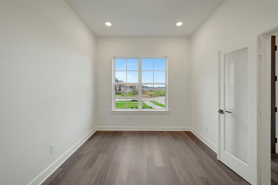 Spacious, unfurnished interior of a new home in Pomona 45' Homesites, Manvel (Image 19).