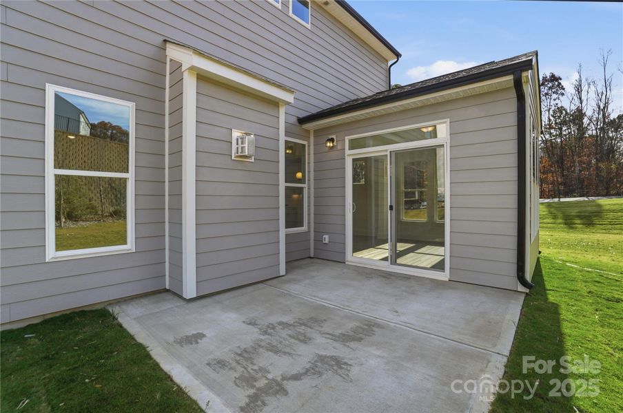 Exterior details and patio area of a home in Summerlin, Mooresville (Image 22).