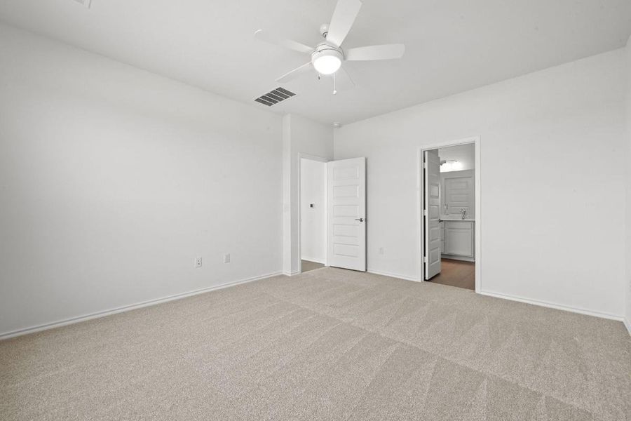 Spacious, unfurnished interior of a new home in Watermill-Classic Collection, Uhland (Image 13).