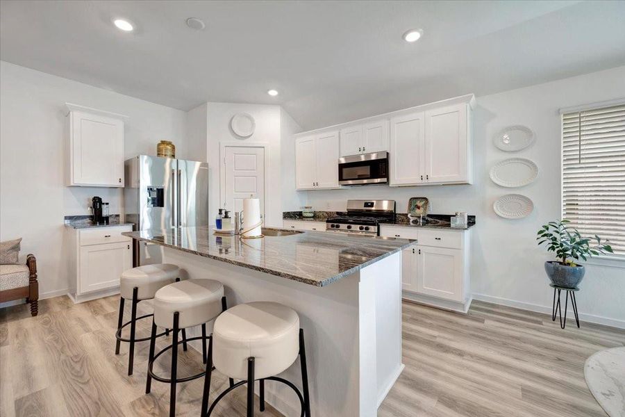 Furnished interior view inside a new home in Pelican Pointe, Texas City (Image 30).
