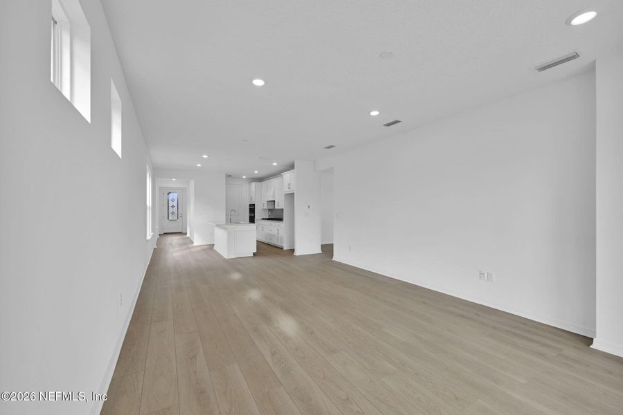 Spacious, unfurnished interior of a new home in Del Webb Wildlight, Yulee (Image 22). Spacious, unfurnished interior of a new home in Del Webb Wildlight, Yulee (Image 22).