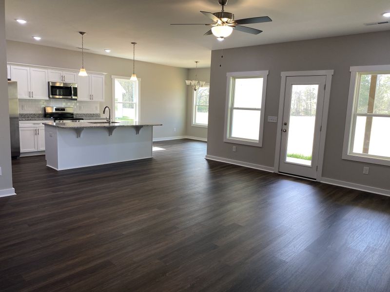 Representative unfurnished interior of a home built from the Grant by Foundation Home Builders LLC in Old Hickory Crossing, Mocksville (Image 11).