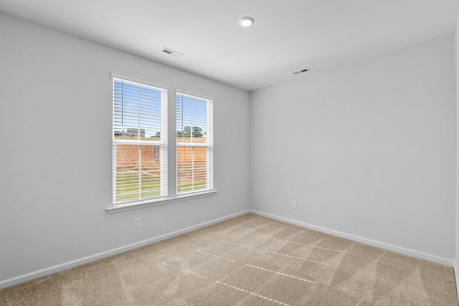 Spacious, unfurnished interior of a new home in Brooke Hill, Lewisville (Image 23).