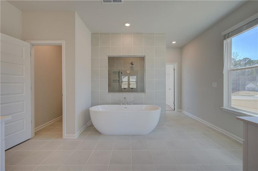 Furnished interior view inside a new home in Riverbend Overlook, Fayetteville (Image 9).