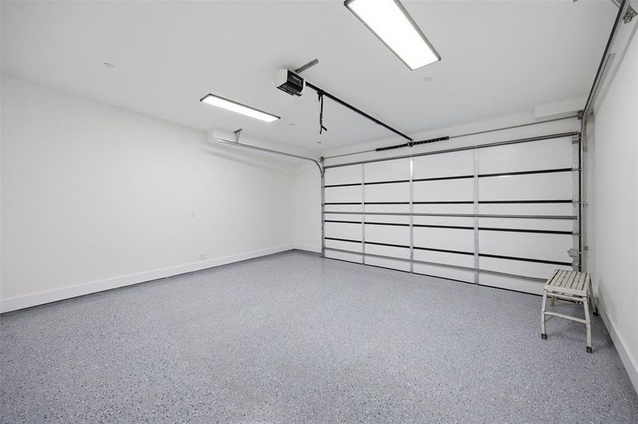 Spacious, unfurnished interior of a new home in , Dallas (Image 30).