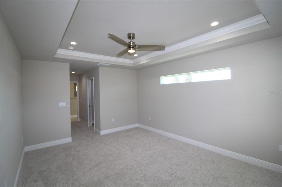 Spacious, unfurnished interior of a new home in , Port Charlotte (Image 6).