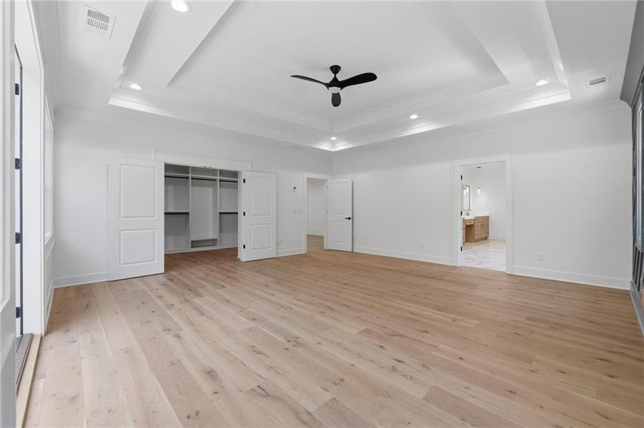 Spacious, unfurnished interior of a new home in , Bethlehem (Image 87).