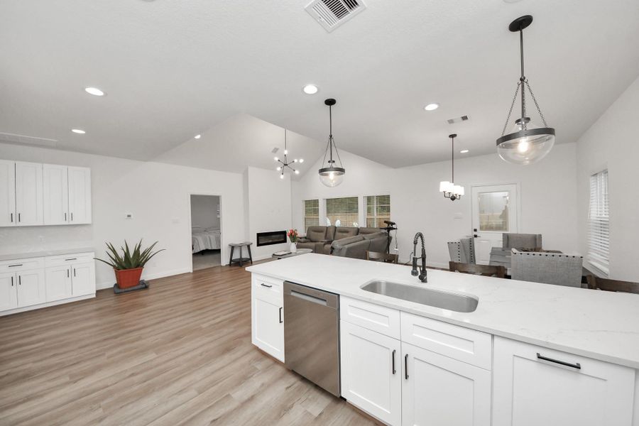 Furnished interior view inside a new home in Spring Branch Crossing, Conroe (Image 9). Furnished interior view inside a new home in Spring Branch Crossing, Conroe (Image 9).