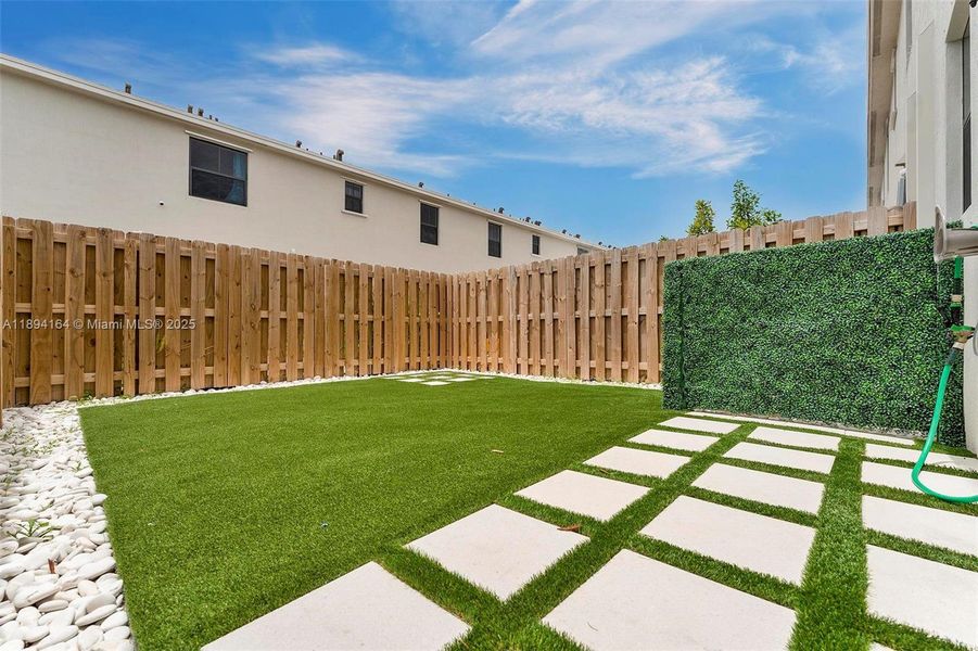 Exterior details and patio area of a home in , Florida City (Image 12).