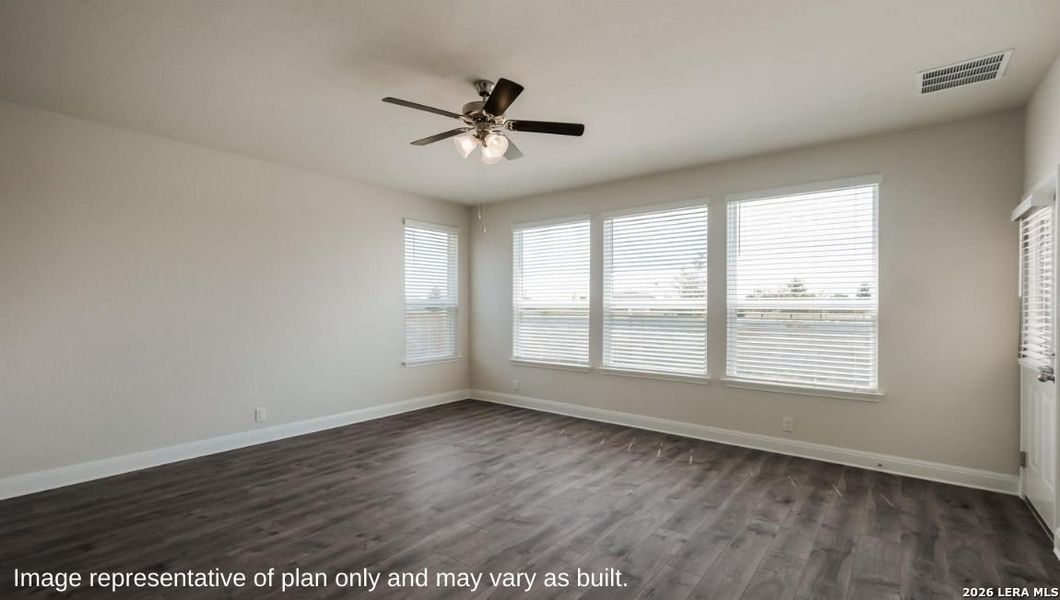 Spacious, unfurnished interior of a new home in Veranda, San Antonio (Image 20).