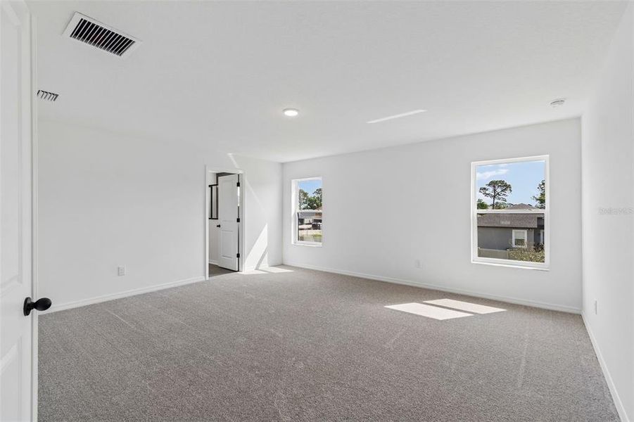 Spacious, unfurnished interior of a new home in Avalon West, Spring Hill (Image 54).