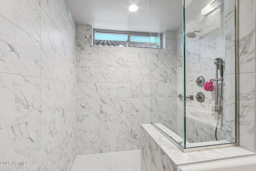 22-web-or-mls-W Monterey Way-S2511-022