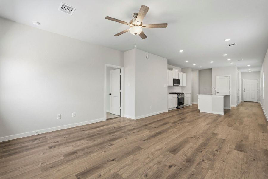 Spacious, unfurnished interior of a new home in Northpark South, Porter (Image 19).
