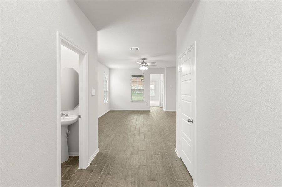 04. 1825 Hazer - Entry (2)