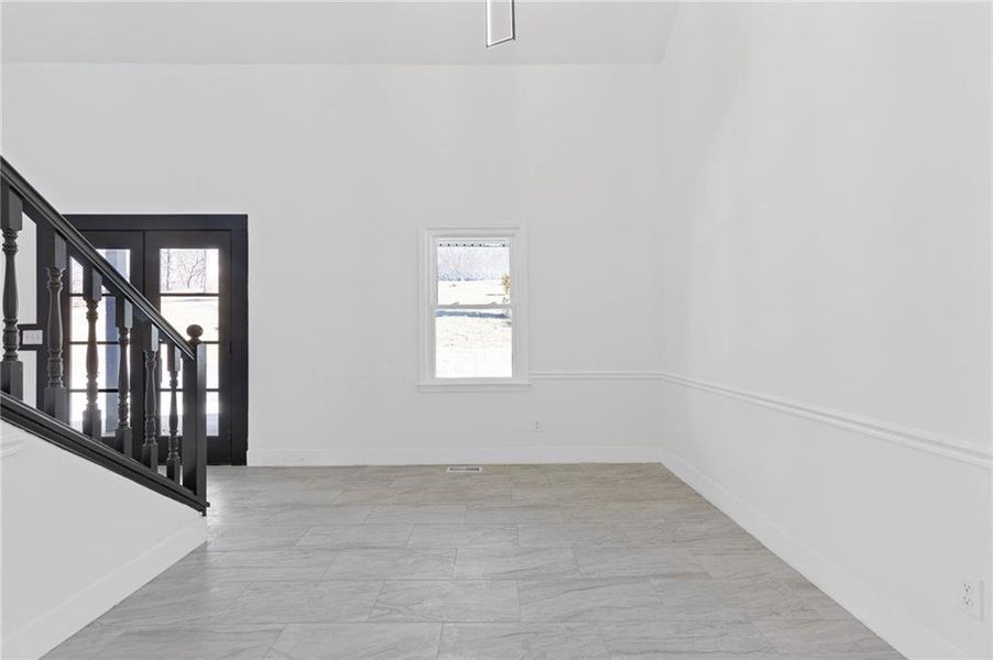 Spacious, unfurnished interior of a new home in , Gainesville (Image 23).