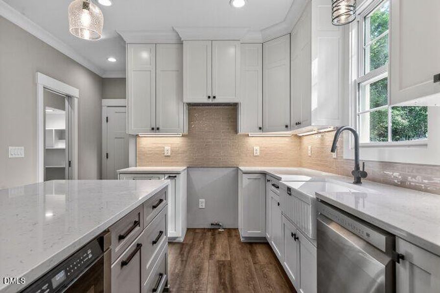 019-680x453-kitchen