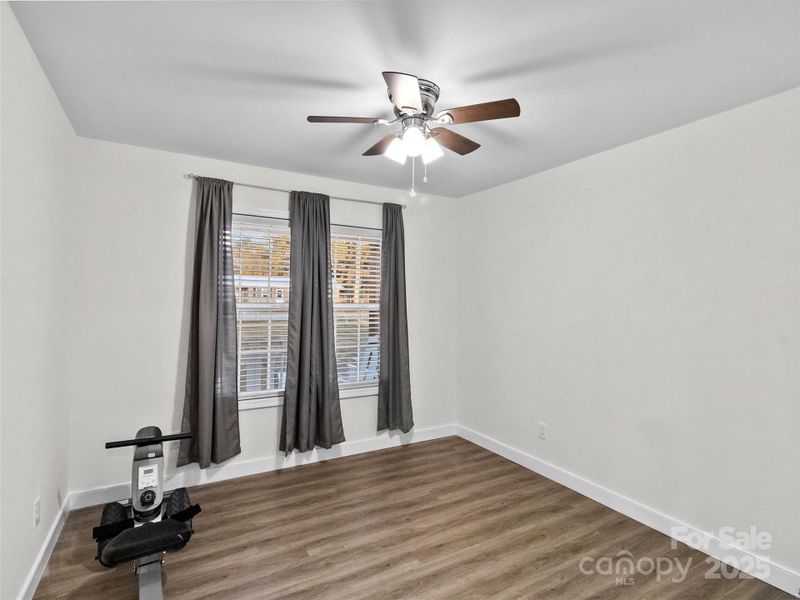 Roomy Secondary Bedroom (with Brand New Rowing Machine which may convey with an appropriate offer)